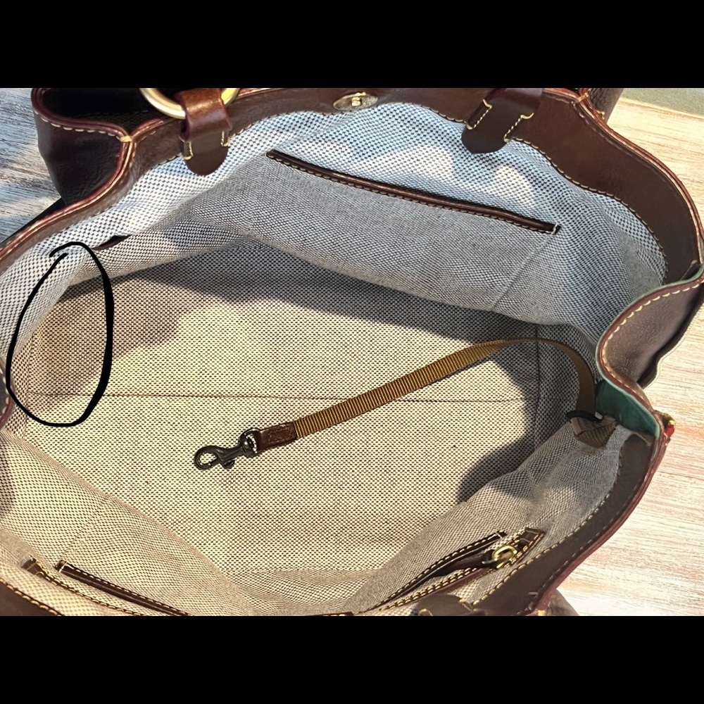 Dooney & Bourke Florentine Leather Large Zip Barlow Satchel - Picture 4 of 9